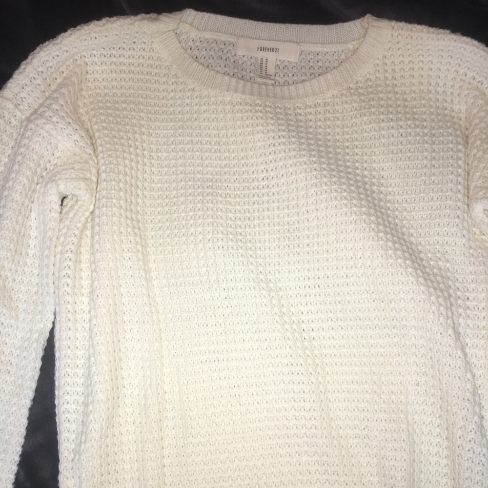 Forever 21 White Sweater✨⚡️